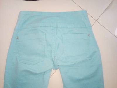 Cala Feminina Skinny Em Sarja Azul Clara