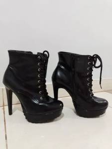 Bota Feminina