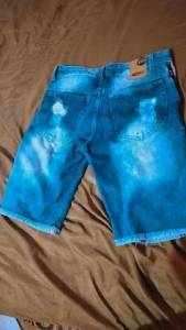Bermuda Jeans Rasgado