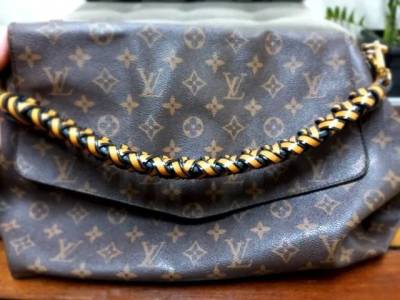 Bolsa Hobo Beauborg Monogram
