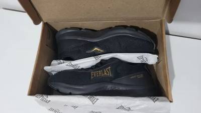 Tnis Everlast