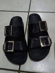 Sandlia Preta 40$
