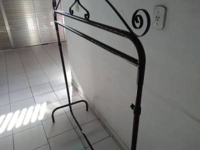 Vendo Arara De Cho Roupa,serve Com Cabideiro