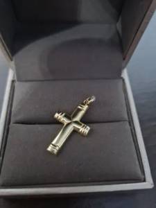 Pingente Em Ouro 18k Crusifixo, Com Certificado De Garantia