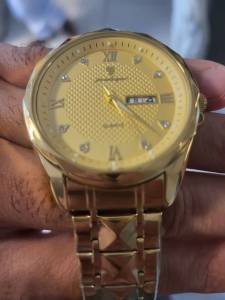 Relogio Dourado Poedagar