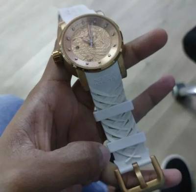 Invicta Yakuza Primeira Linha