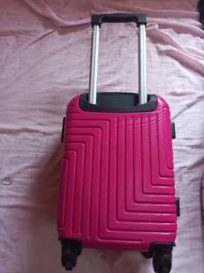 Vendendo Mala Pink Pequena/em Perfeito Estado