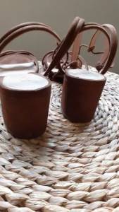 Sandlia De Couro Schutz Nobuck Caramelo