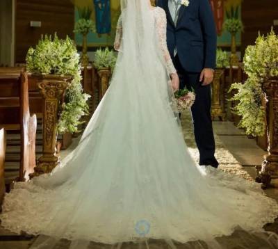 Vestido De Noiva E Grinalda (vu)