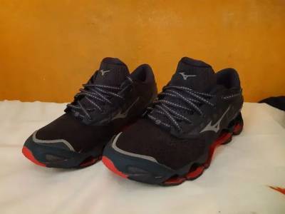 Mizuno Wave Prophecy 9