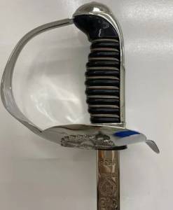 Espada De Oficial De Copo Fechado Adamascada Com Acessrios