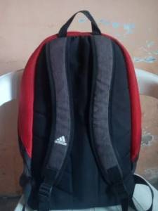 Vendo Uma Mochila
