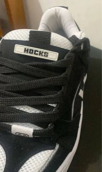 Tnis Hocks