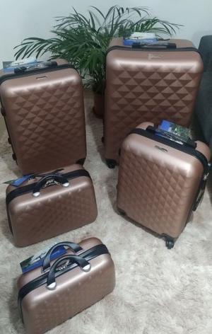 Malas De Viagem. (nova).