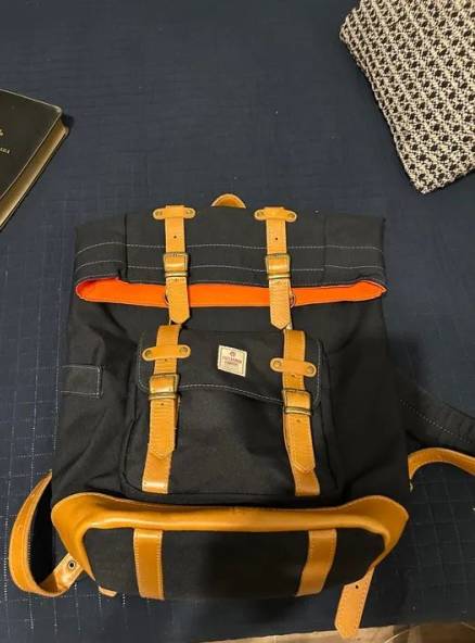 Mochila Cutterman Azul Com Tiras De Couro Caramelo