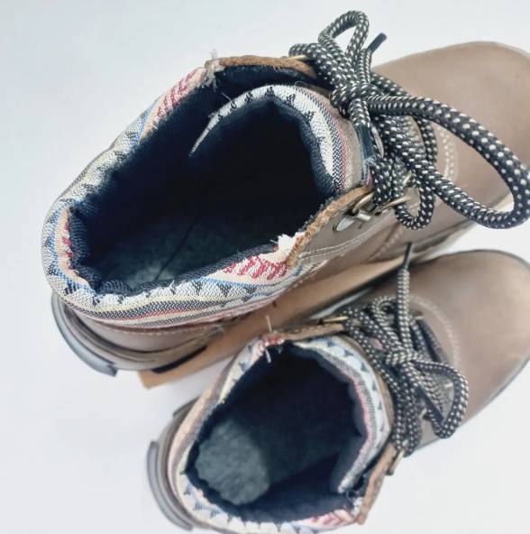 Bota Feminina Listrada Marrom