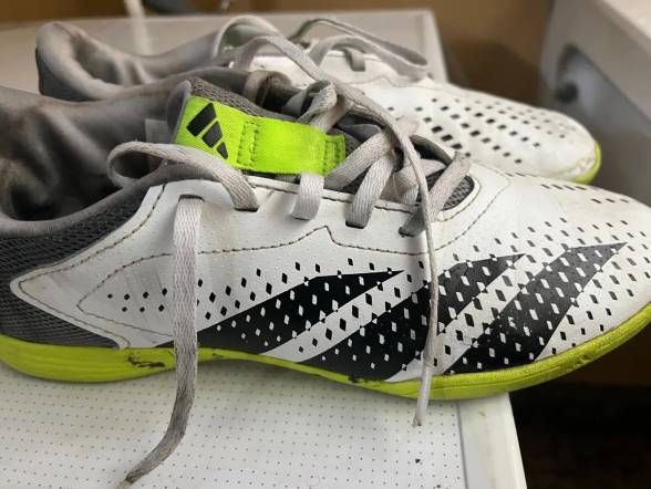 Chuteira Adidas Predator