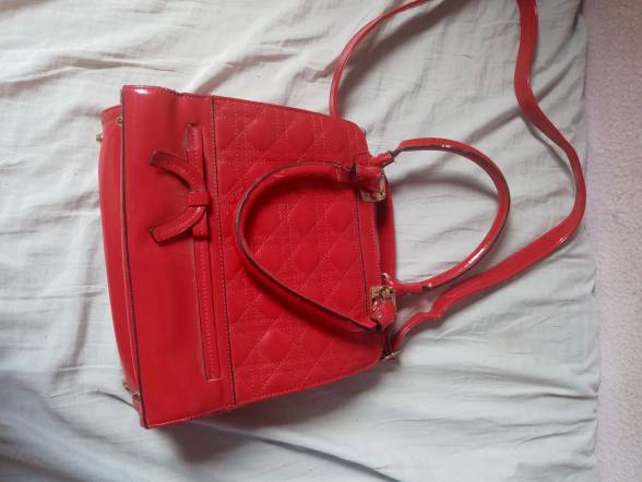 Bolsa Vermelha De Verniz