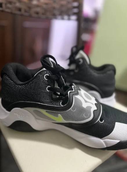 Tnis Kd Trey 5