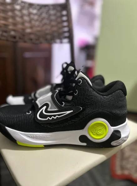 Tnis Kd Trey 5