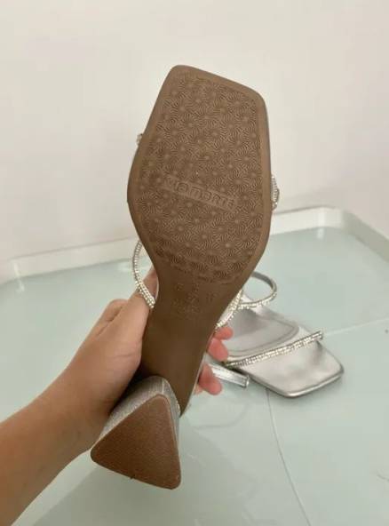 Sandlia Salto Alto Prata