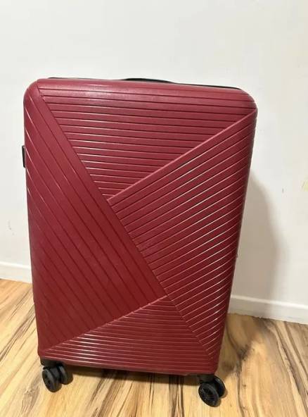 Mala De Viagem Vermelha Com Cadeado