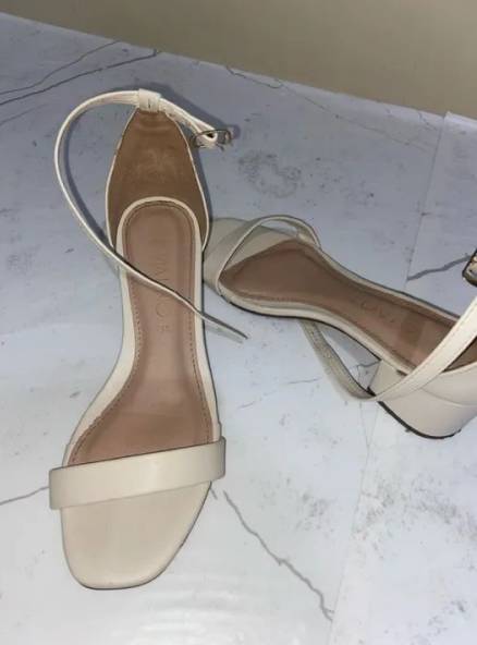 Sandlia Branca Salto Baixo N34/35 (cala Melhor Um 35)