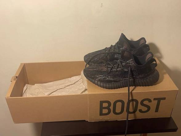 Yeezy 350 V2 Mx Dark Salt