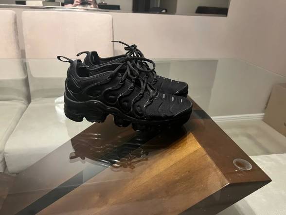 Tnis Nike Air Vapormax Plus Preto