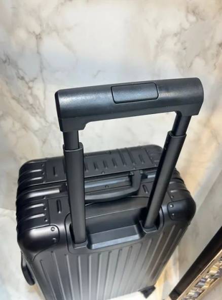 Mala Rimowa Bordo Alumnio