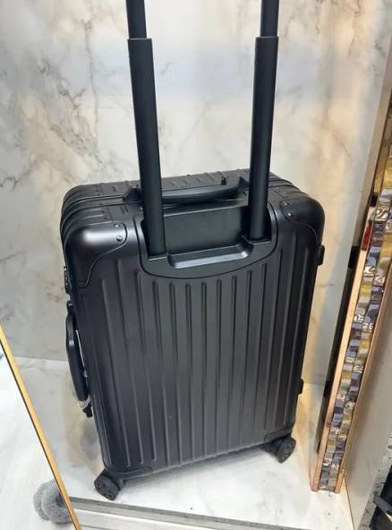 Mala Rimowa Bordo Alumnio