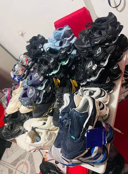 Lote De Tnis Diversos De Mizuno