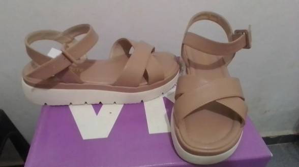 Sandlias, Rasterinhas E Sapatos Via Marte