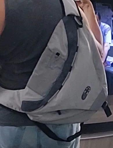 Mochila De Ombro Cinza