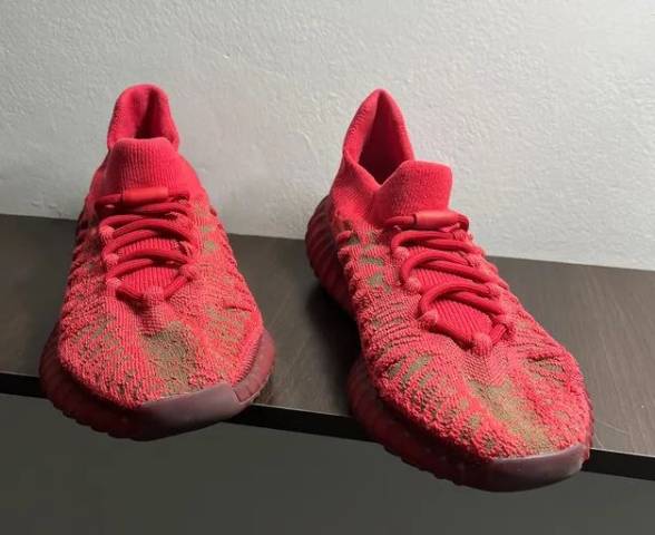 Yeezy 350 V2 Cmpct Slate Red