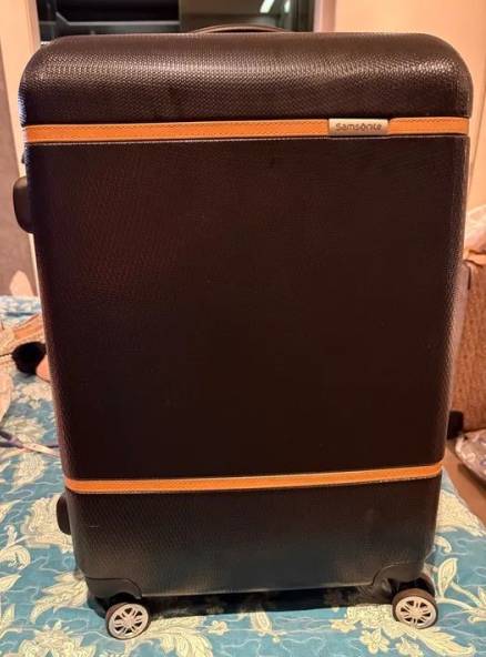 Mala Samsonite Preta Com Detalhes Em Marrom