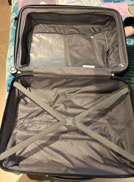 Mala Samsonite Preta Com Detalhes Em Marrom