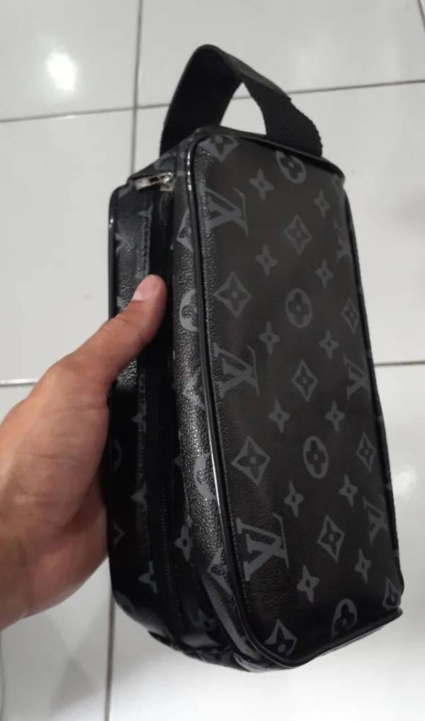 Bolsa De Mo Necessrie Material Couro Legtimo
