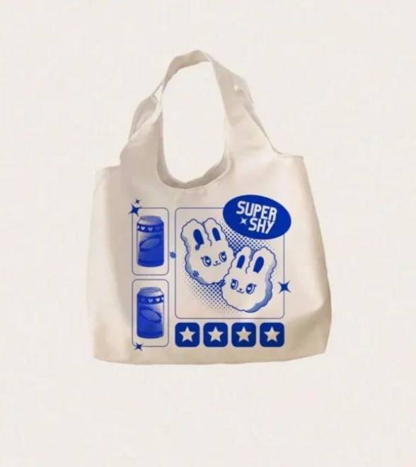 Bolsa De Ombro Super Shy New Jeans - Branca Com Detalhes Em Azul