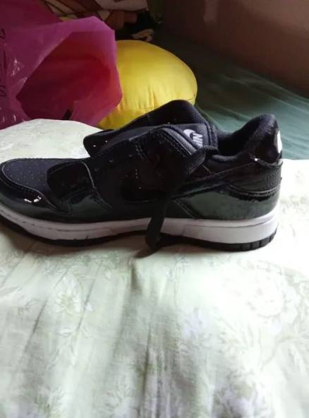 Adidas Campus E Nike