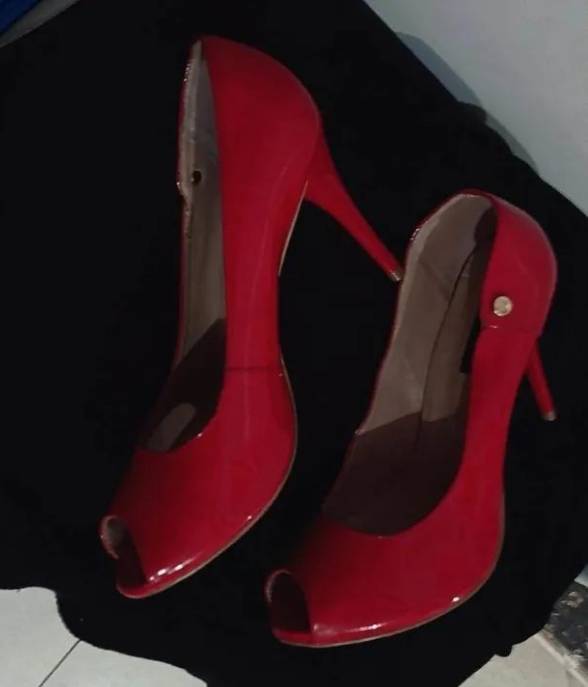 Sapato De Salto Verniz Vermelho Scarpin Jorge Bischoff