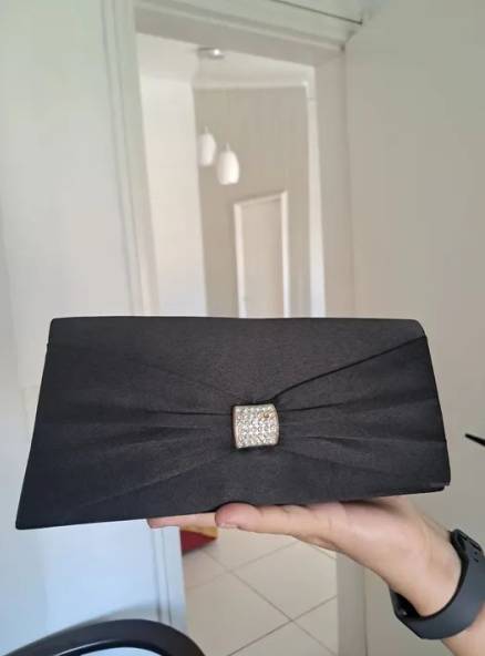 Bolsa De Mo Preta Com Strass