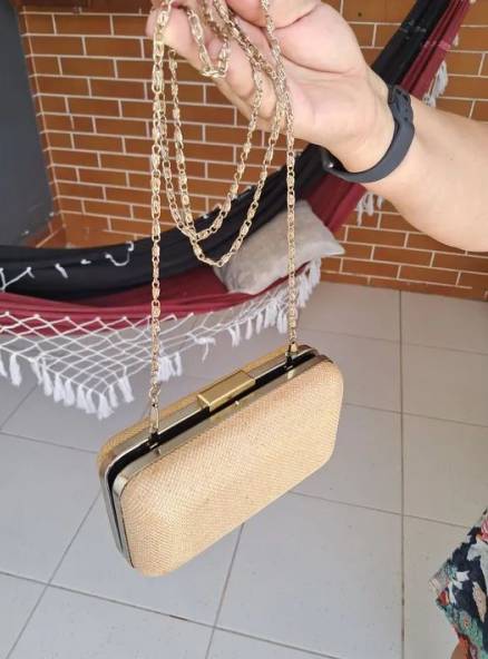 Bolsa De Mo Dourada Em Palha