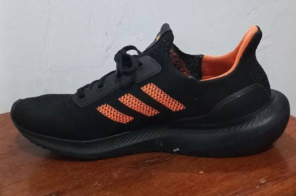 Tnis Adidas Preto E Laranja