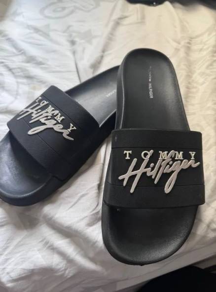Chinelo Tommy Hilfiger Preto