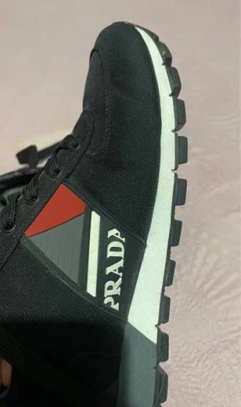 Tnis Prada Original
