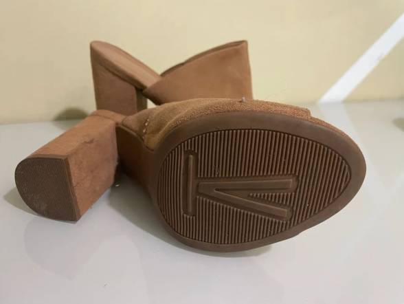 Sandlia Mule Com Salto