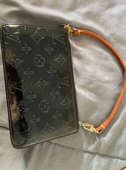 Bolsa Lv