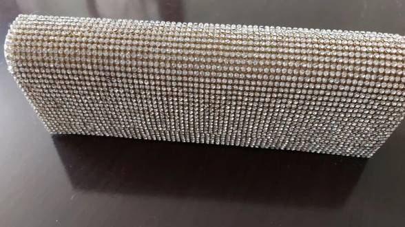 Bolsa De Mo Dourada Com Pedrarias