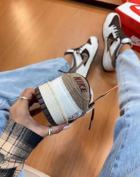 Tnis Nike Air Jordan 1 Low - Travis Scott N38 Ao 43